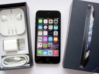 Лот: 4857232. Фото: 1. Iphone 5 64GB black. Смартфоны