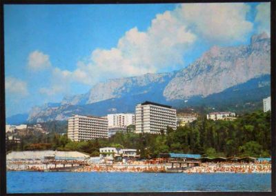 Лот: 6061664. Фото: 1. Открытка Крым. Ялта. Вид на Мисхор... Открытки, конверты
