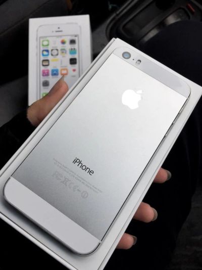 Лот: 10067670. Фото: 1. iPhone 5S. Смартфоны