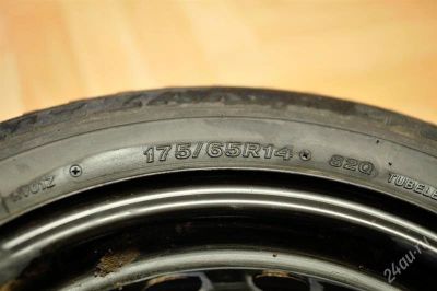 Лот: 2174428. Фото: 1. Липучка Bridgestone Blizzak Revo... Шины на дисках