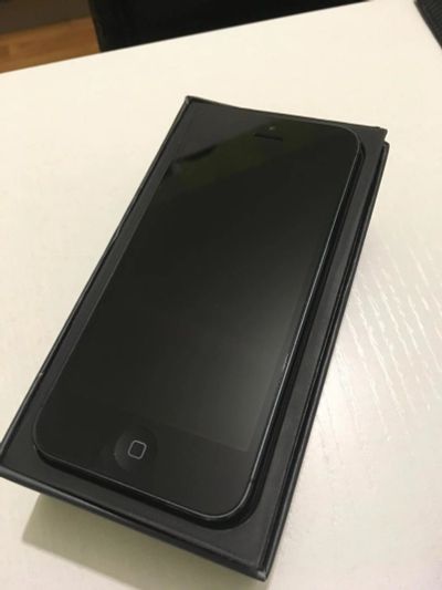 Лот: 10761118. Фото: 1. Iphone 5 16 Gb оригинал в идеальном... Смартфоны