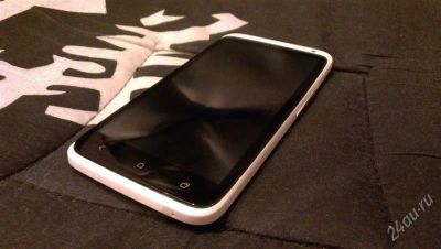 Лот: 2185195. Фото: 1. HTC One X Белый. Смартфоны