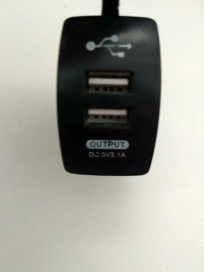 Лот: 21171208. Фото: 1. Автомобильная USB зарядка, заглушка... Электроприборы для автомобиля