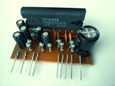 Лот: 13785652. Фото: 1. Усилитель низкой частоты на TA8210AH... Усилители