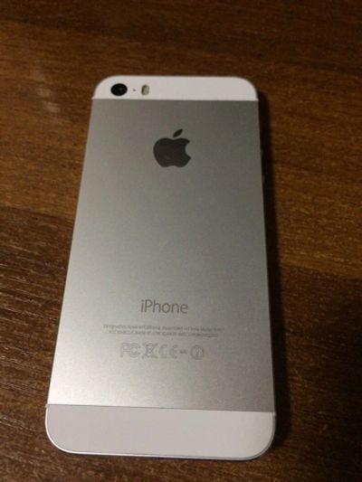 Лот: 11967915. Фото: 1. iPhone 5s 16GB. Смартфоны