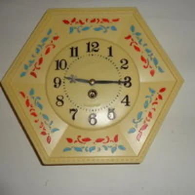 Лот: 16056845. Фото: 1. Часы настенные "МАЯК", на отличном... Оригинальные наручные часы