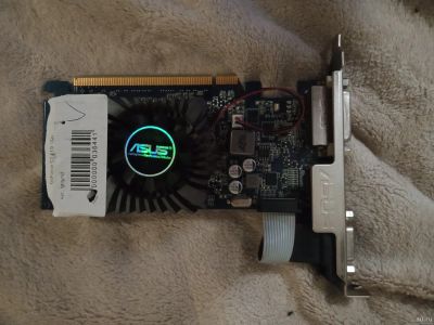 Лот: 18303362. Фото: 1. Asus gt610. Видеокарты