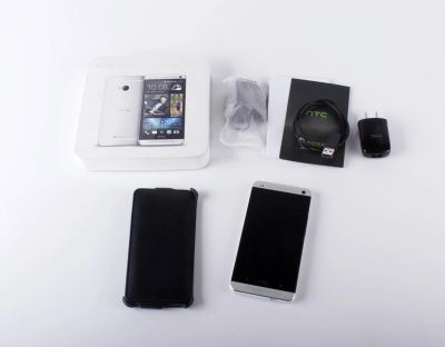 Лот: 4567313. Фото: 1. HTC One Dual sim 32Gb. Смартфоны