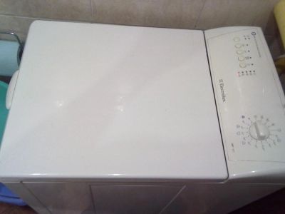 Лот: 2576569. Фото: 1. Стиральная машина electrolux. Стиральные машины