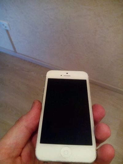 Лот: 4048706. Фото: 1. Продам Iphone 5, 16Gb, белый... Смартфоны
