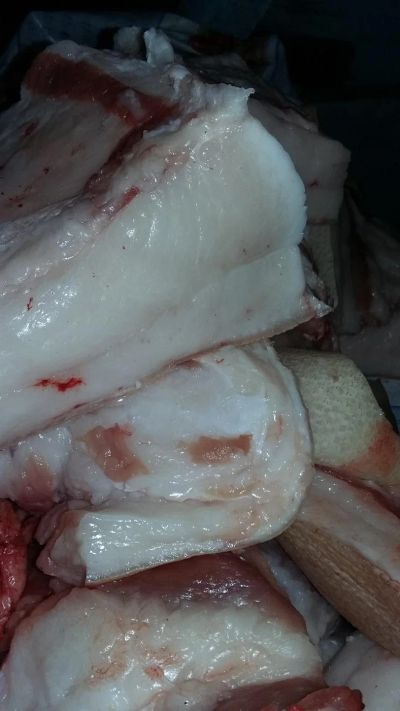 Лот: 8699335. Фото: 1. Сало деревенское свежее не соленое... Другое (продукты)