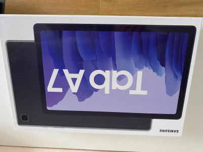 Лот: 18064300. Фото: 1. Планшет Samsung. Планшеты