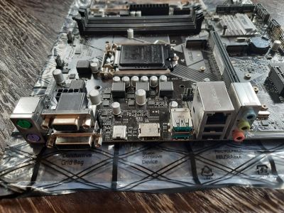 Лот: 15877333. Фото: 1. Asus prime b360m-a (lga1151v2... Материнские платы