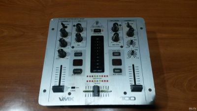 Лот: 13011885. Фото: 1. Ди-джей пульт Behringer VMX100. Микшеры, предусилители, микрофонные эффекты