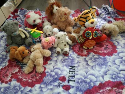 Лот: 13713860. Фото: 1. Пакет игрушек (в основном мягки... Мягкие
