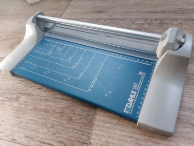 Лот: 17001393. Фото: 1. Роликовый резак Dahle 507. Торговое