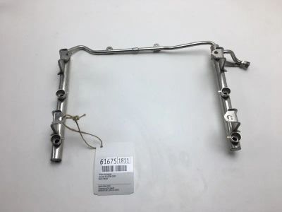 Лот: 20401415. Фото: 1. Рейка топливная Audi A6 2007 06E133681F... Топливная система