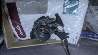Лот: 14358317. Фото: 1. дроссельная заслонка 1zz-fe toyota. Двигатель и элементы двигателя