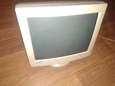 Лот: 18419412. Фото: 1. Монитор Samsung Samtron 76E. ЭЛТ-мониторы