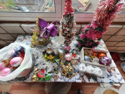 Лот: 17609559. Фото: 1. Новогодние игрушки (набор). Гирлянды, шарики, новогодние аксессуары