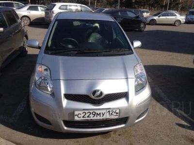 Лот: 5966999. Фото: 1. Toyota Vitz 2010. Автомобили