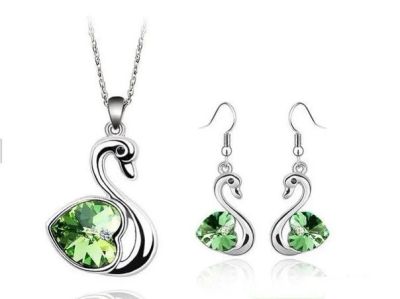 Лот: 4321960. Фото: 1. Swarovski лебеди вся бижутерия... Комплекты изделий