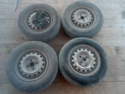 Лот: 14805385. Фото: 1. Шины Dunlop Enasave r13 б/у. Шины