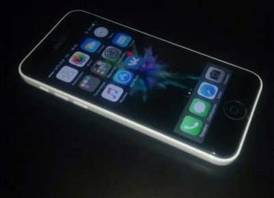 Лот: 8018864. Фото: 1. iPhone 5c. Смартфоны