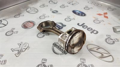 Лот: 23591282. Фото: 1. Поршень с шатуном Nissan Skyline... Двигатель и элементы двигателя