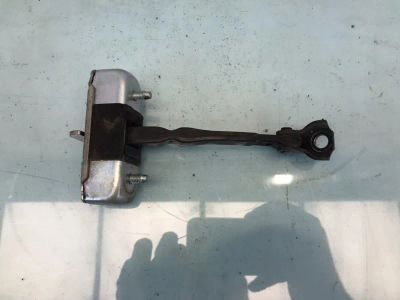 Лот: 24347276. Фото: 1. ограничитель двери toyota corolla... Двигатель и элементы двигателя