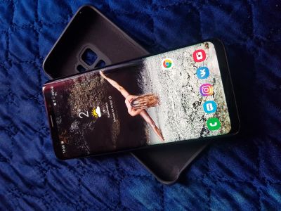 Лот: 14718011. Фото: 1. Samsung Galaxy s9. Смартфоны
