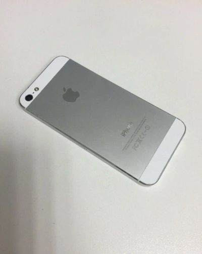 Лот: 5214045. Фото: 1. Iphone 5 32 GB White Практически... Смартфоны