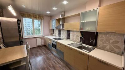 Лот: 25286674. Фото: 1. 3-комн. квартира , Красноярск... Квартиры, студии