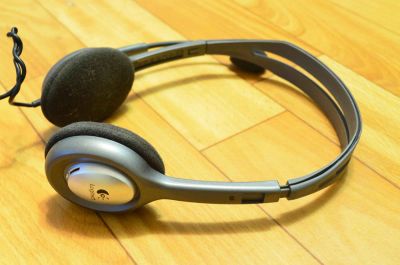 Лот: 4920940. Фото: 1. Наушники Logitech H110 с микрофоном. Наушники, гарнитуры