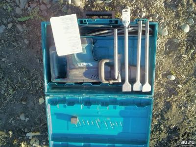 Лот: 13208406. Фото: 1. Отбойный молоток makita hm1203C. Электроинструмент