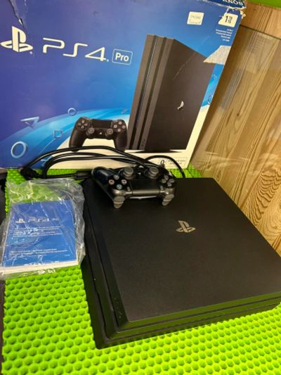 Лот: 22178718. Фото: 1. Консоль Sony PlayStation 4 Pro... Игровые приставки, консоли
