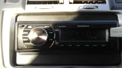Лот: 7567254. Фото: 1. Простенькая магнитола soundmax... Автомагнитолы
