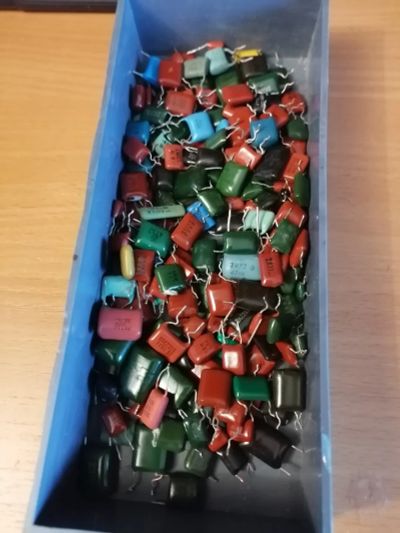 Лот: 25313119. Фото: 1. Конденсаторы 1. Конденсаторы