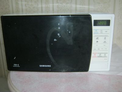 Лот: 16969122. Фото: 1. Микроволновая печь Samsung ME731KR. Микроволновки, мини-печи