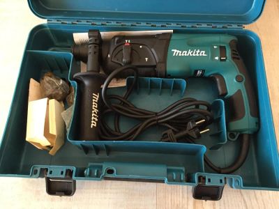 Лот: 7725365. Фото: 1. Перфоратор Makita HR 2470. Электроинструмент