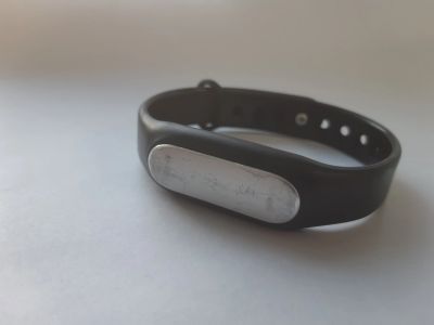 Лот: 10722071. Фото: 1. Смарт браслет Xiaomi Mi Band оригинал... Смарт-часы, фитнес-браслеты, аксессуары