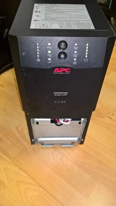 Лот: 10427612. Фото: 1. ИБП APC Smart-UPS 2200VA USB... ИБП, аккумуляторы для ИБП