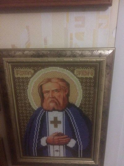 Лот: 10970684. Фото: 1. Икона Серафим Саровский.Бисером. Картины, рисунки