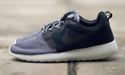 Лот: 4234776. Фото: 1. Nike Roshe Run (1334). Кеды, кроссовки, слипоны