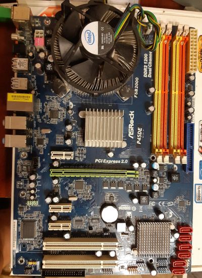 Лот: 14940084. Фото: 1. Материнская плата ASRock P45DE... Материнские платы