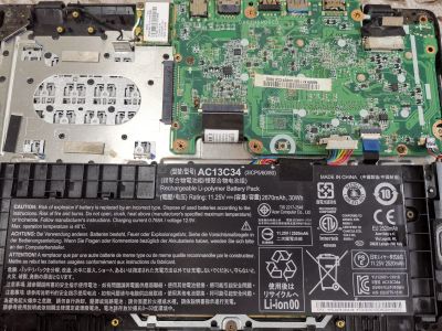 Лот: 14702100. Фото: 1. Нетбук acer ES1-111. Ноутбуки