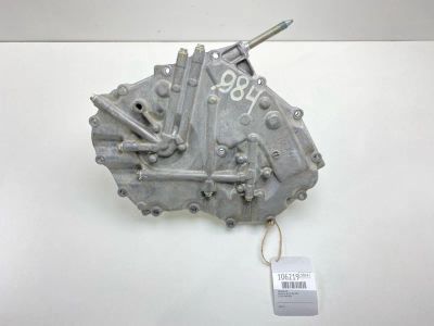 Лот: 25061874. Фото: 1. Крышка КПП Honda Fit 2002 21240PWR000... Двигатель и элементы двигателя