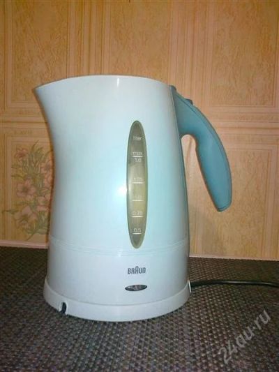 Лот: 2404486. Фото: 1. Электрический чайник Braun WK... Чайники, кофемашины, кулеры