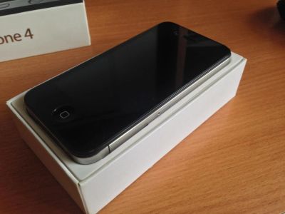 Лот: 4236990. Фото: 1. iPhone 4 Black новый! РСТ! Полный... Смартфоны