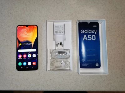 Лот: 17021127. Фото: 1. Смартфон Samsung a50. Смартфоны